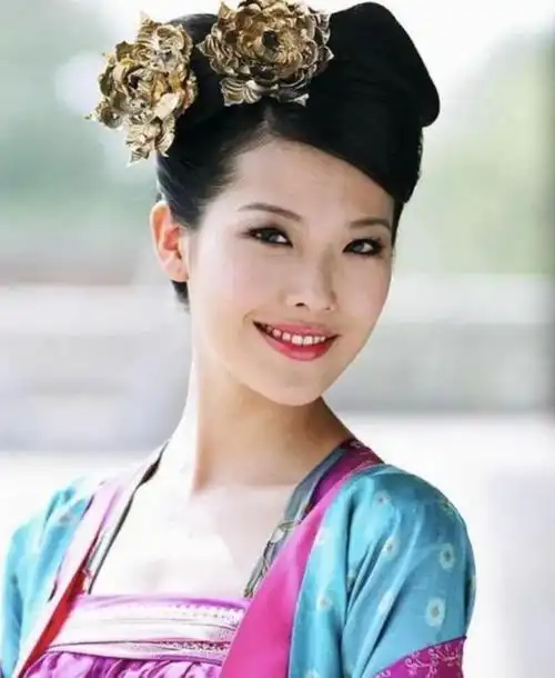 隋唐演义红拂女到底喜欢谁,隋唐英雄李世民喜欢红拂女吗