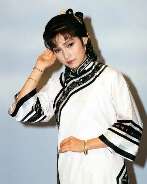 1985年雪山飞狐戚美珍饰胡夫人