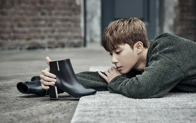 朴叙俊最新时尚杂志写真图片桌面壁纸