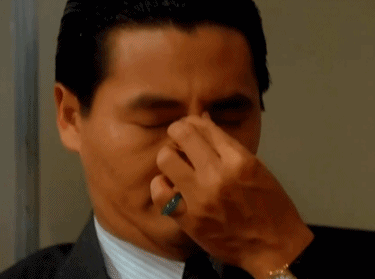 周润发手指捏鼻梁眨眼睛gif动图_动态图_表情包下载_soogif