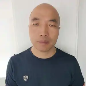 5w 抖音号:  88830009085 我是一名70后,来自吉林白城 我是一名知识