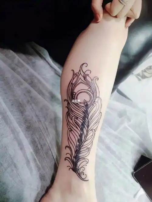 宁波纹身狐森刺青工作室女生小腿彩色遮盖