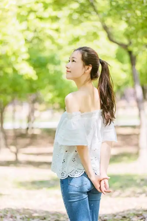 女生户外人像拍摄方法,9个姿势技巧,户外也能拍美美人像