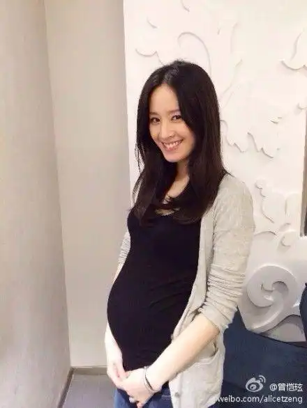 女星曾恺玹(29岁)去年底宣布闪婚,嫁身价上亿的经纪公司老板陈冠宇