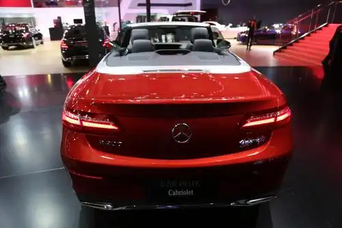 风情万种驭享随心全新梅赛德斯奔驰e级敞篷轿跑车车展实拍