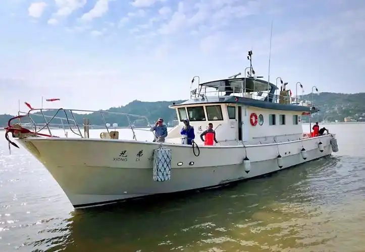 上周,温州"兄弟远洋"深海游钓船在经过五天四夜的"嗨"钓之旅后,载着