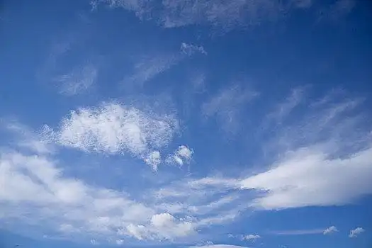 晴朗的天空图片_晴朗的天空图片大全_晴朗的天空图片素材