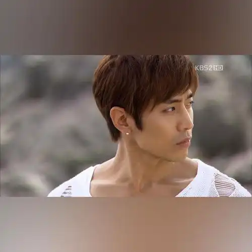 eric 神话:韩爱豆 - 最热门的kpop偶像社区