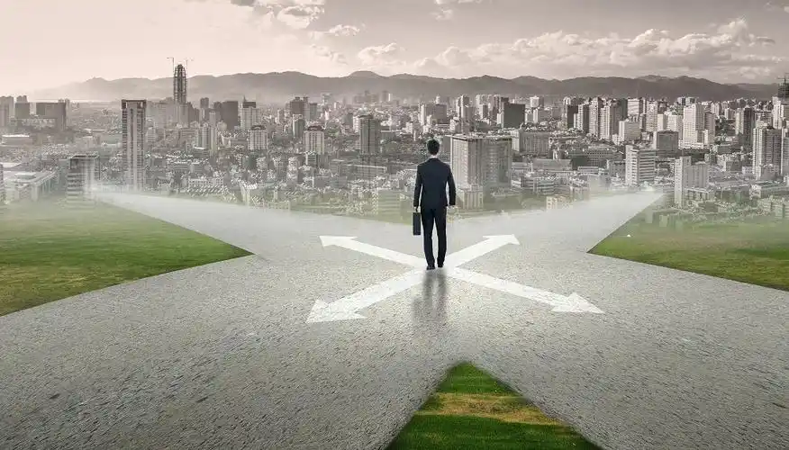 岁末年初之际,正处在十字路口处的绍兴楼市,到底该何去何从?