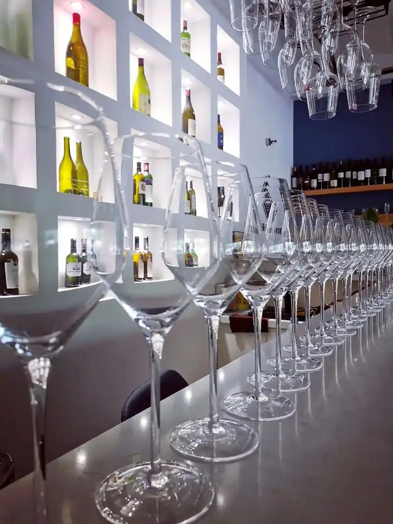 盛夏味道  ———  白葡萄酒主题酒会.#有闲悠花开,    - 抖音