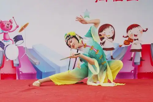 汇通小学举办 "汇童才艺秀"才艺展示活动