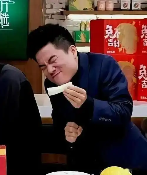 和董宇辉共情的人最搞笑打工人不要代入感太强