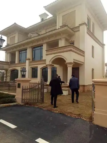 光谷东花园 红莲湖旅游度假区 湖景独栋别墅特价单价12000每平 仅此一