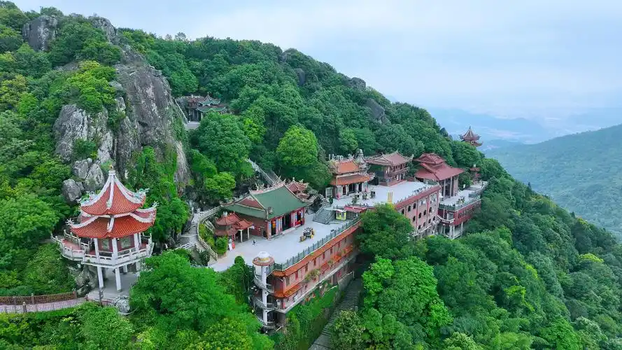 【"飞阅"中国】福建仙公山:八闽名胜无双境,绝顶蓬莱显九仙-新华网