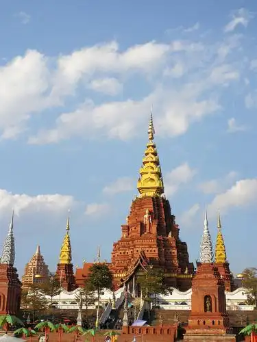 告庄西双景大金塔寺