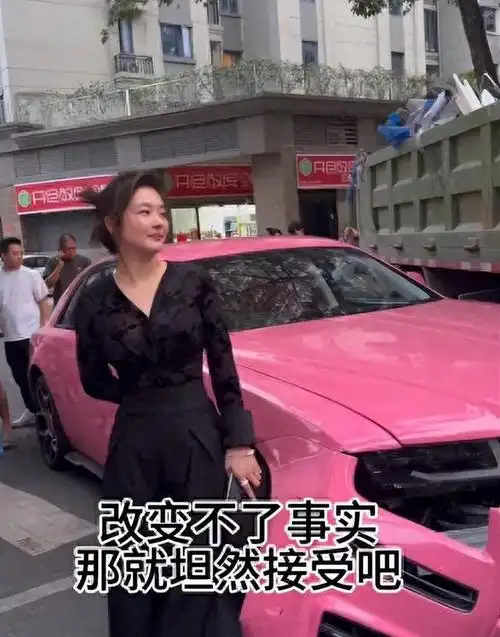 劳斯莱斯女车主身份被扒:身价过亿,抖音涨粉20万,名下豪车数辆