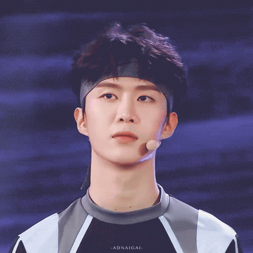 范丞丞三格动图