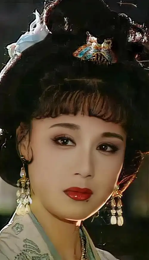 回顾李建群:跟男友同居27年未结婚,无儿无女无名分63岁遗憾离世