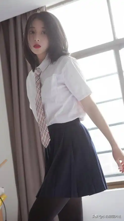 210303赏心悦目可爱的校服妹子