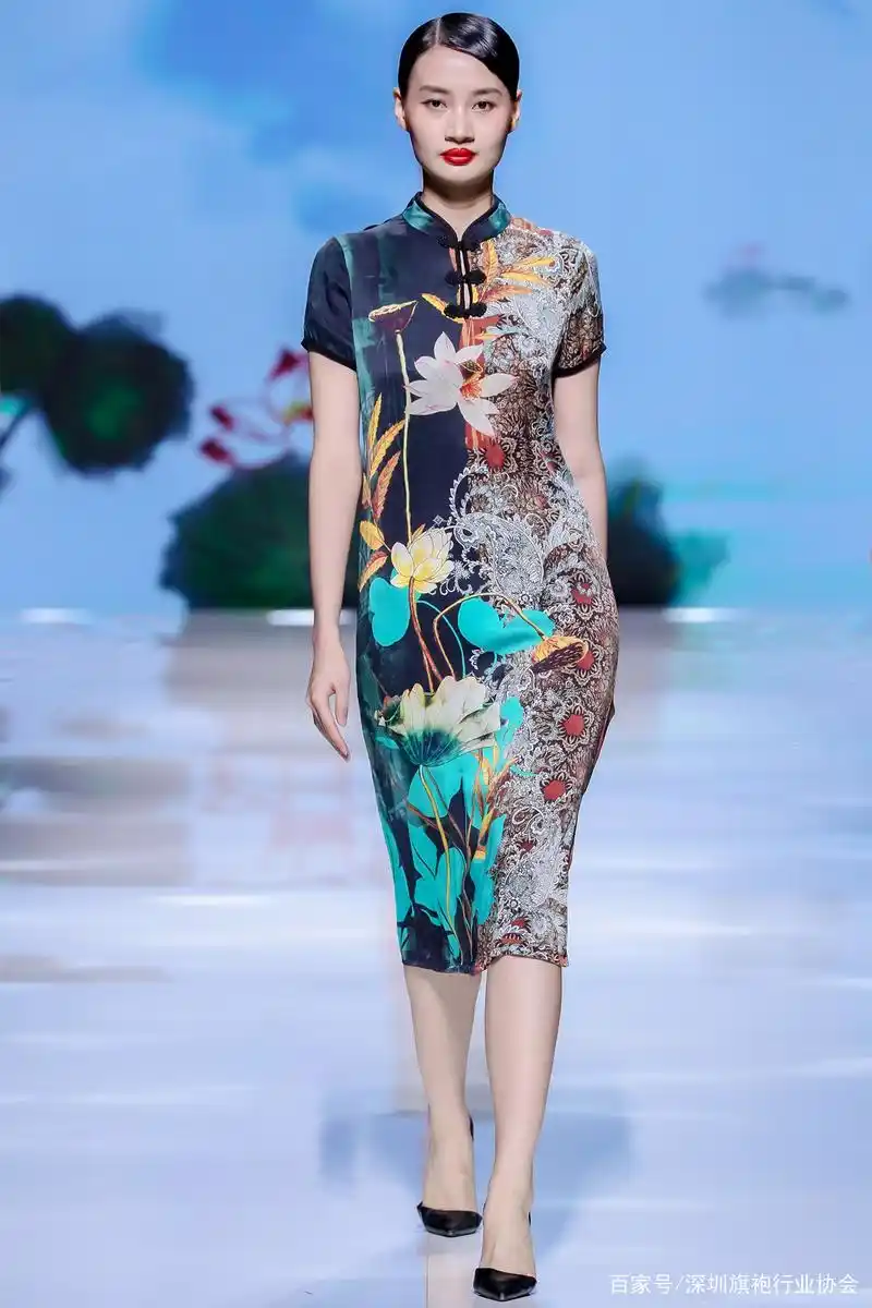 刘书霞获得2021第二届"龙华杯"旗袍创新设计大赛优秀奖