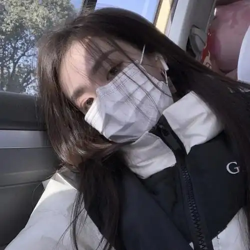 想要戴口罩的女生头像