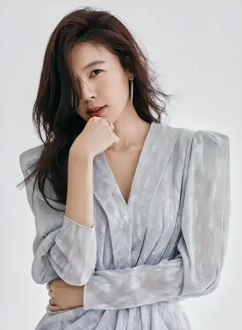 07,金荷娜:韩国"国宝级"的女演员之一