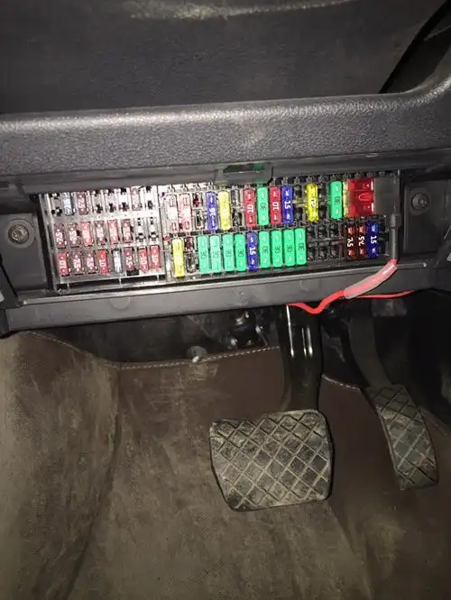 谁能把2016款polo保险盒里面的保险拍照发给我吗?谢谢