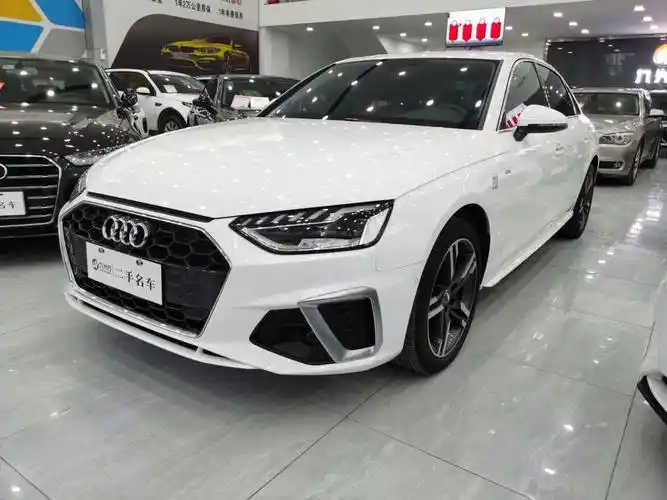 【车辆名称】2020款 奥迪a4l 40 tfsi 豪华动感型【上牌时间】2020年