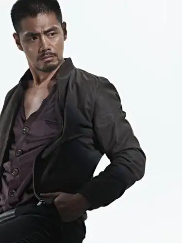 邵兵为《让子弹飞》配音  自评表演凶悍乖戾