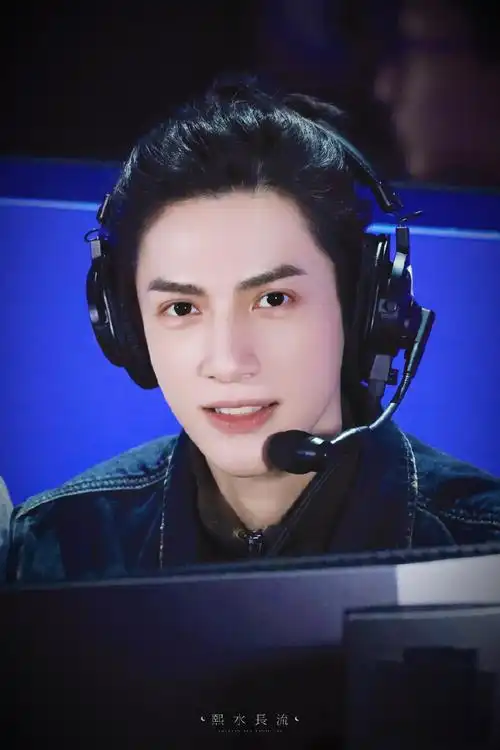 罗云熙英雄联盟国风代言人##罗云熙治愈系恋人