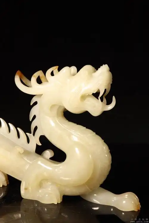 清代,和田白玉螭龙摆件