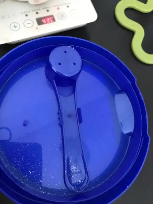 飞鹤星飞帆06段最新奶粉是不是勺子换包装