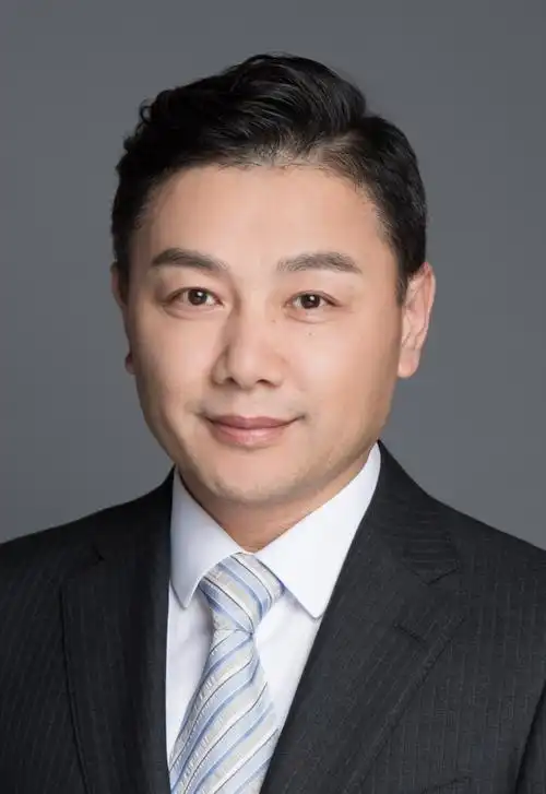 合伙人张晓冬博士主持人:武汉大学国际法研究所郭玉军教授主讲人简介