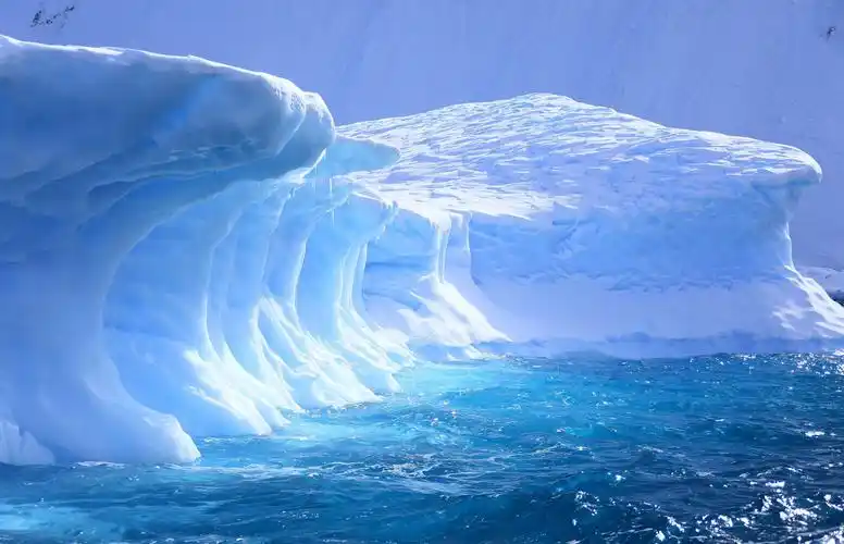 壮观的南极冰川雪山