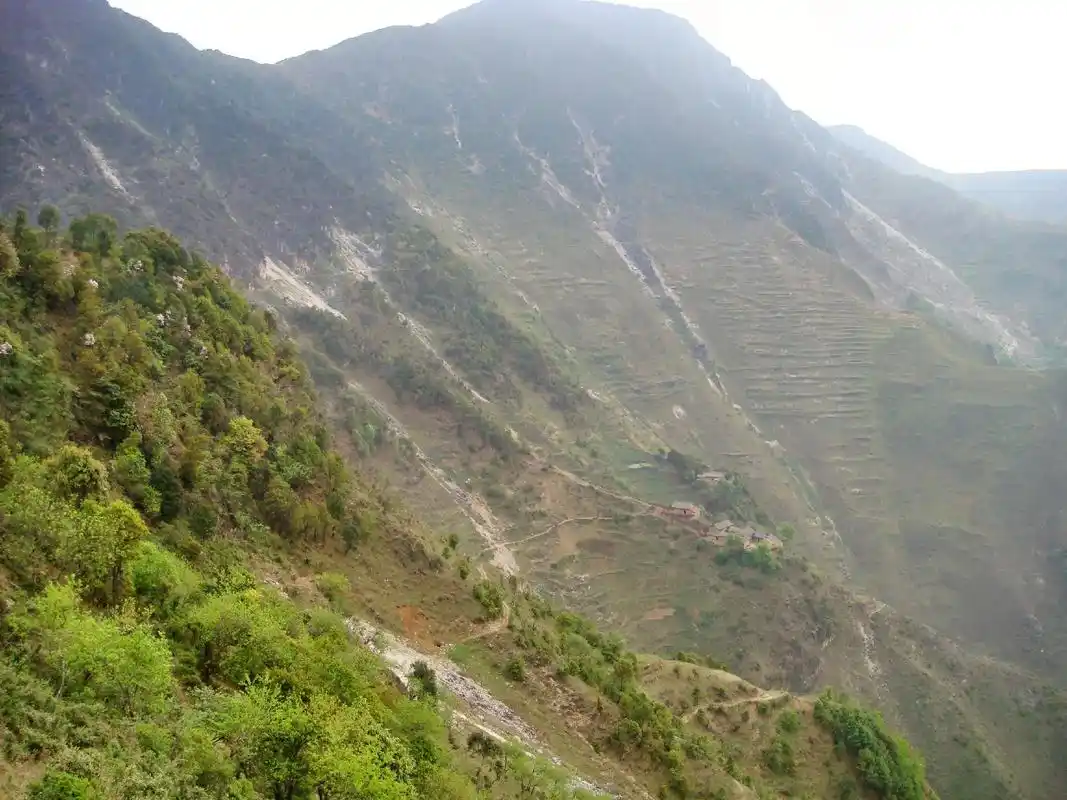 摄于2008年云南昭通巧家县大寨镇一村庄,该村庄当时属于三不 - 抖音