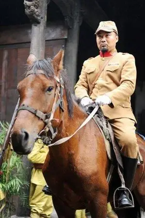 基本资料中文名称:崔钟英文名称:zhong cui类别:明星