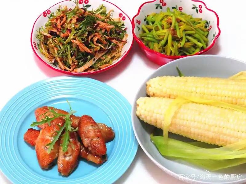 两个人的午餐,三道菜一主食,有荤有素,简单营养,吃得舒服