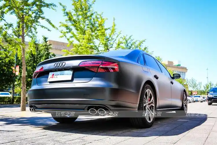 奥迪a8安装s8套件亚光黑改色