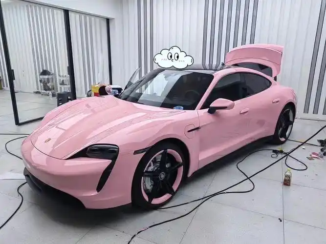 深圳改色保时捷taycan无法抗拒的粉色