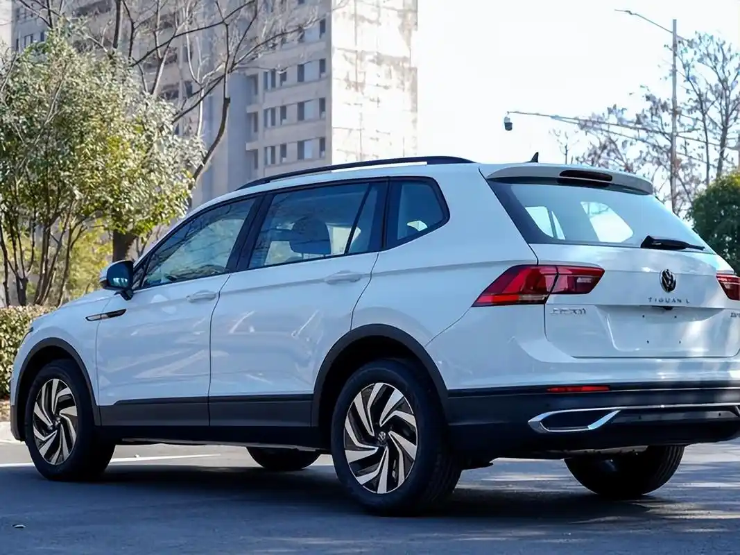 2023款大众途观l正式亮相!外观比奔驰glc更迷人,17万看啥汉兰达