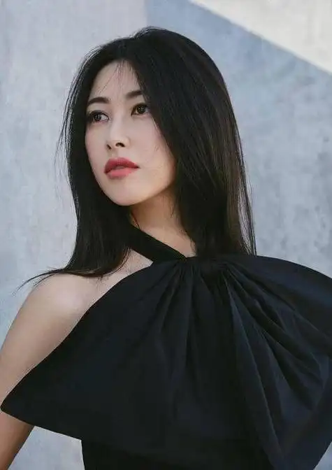 迷人芳华朱珠绽放魅力