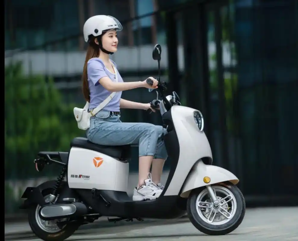 雅迪冠能2.0系列dm6场景图