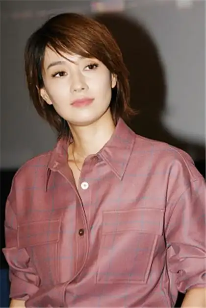 上海,马伊琍现身电影《未择之路》上海路演  转载自百家号作者:许你