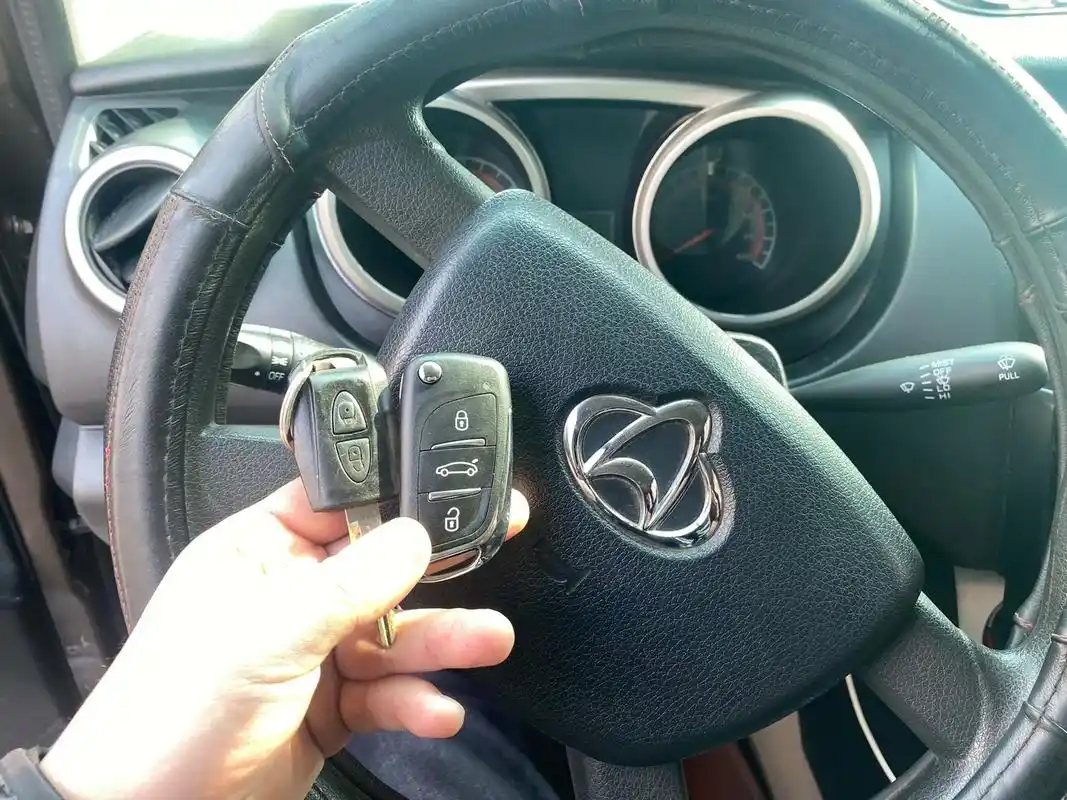 长安欧诺增加一把遥控钥匙