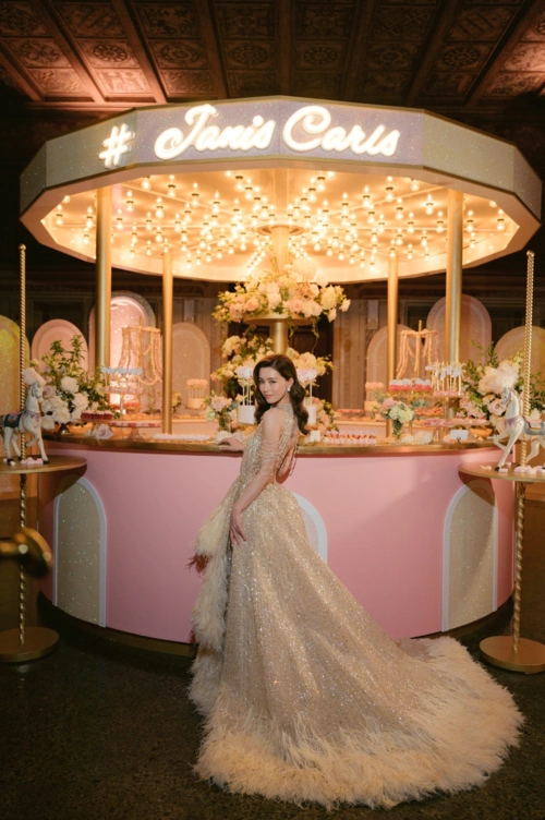 文咏珊事业爱情双丰收城堡大婚,最美新娘离不开最i战袍