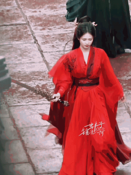 白鹿红衣雨中舞剑##白鹿白月梵星##白鹿白烁