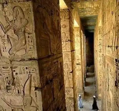 埃及金字塔内部是什么一起窥探它