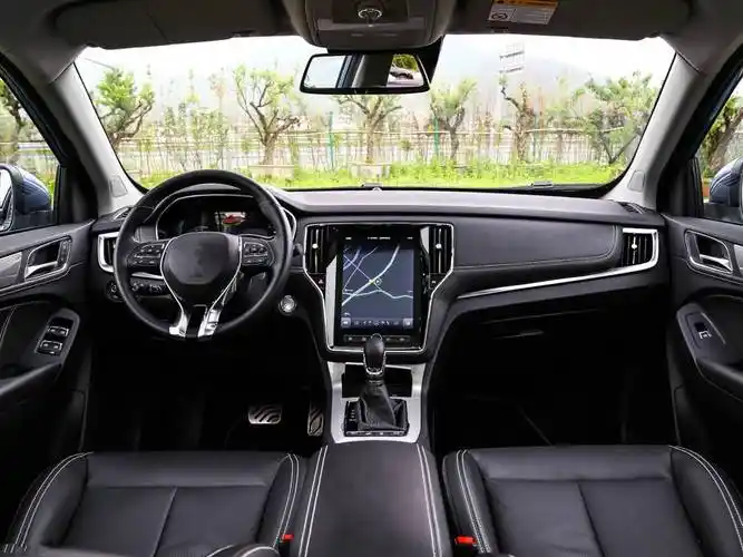 看汽车中控识别品牌,老司机一眼就认出5辆,你敢来挑战吗?