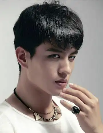 国字脸男明星短发发型图片国字脸男生短发发型