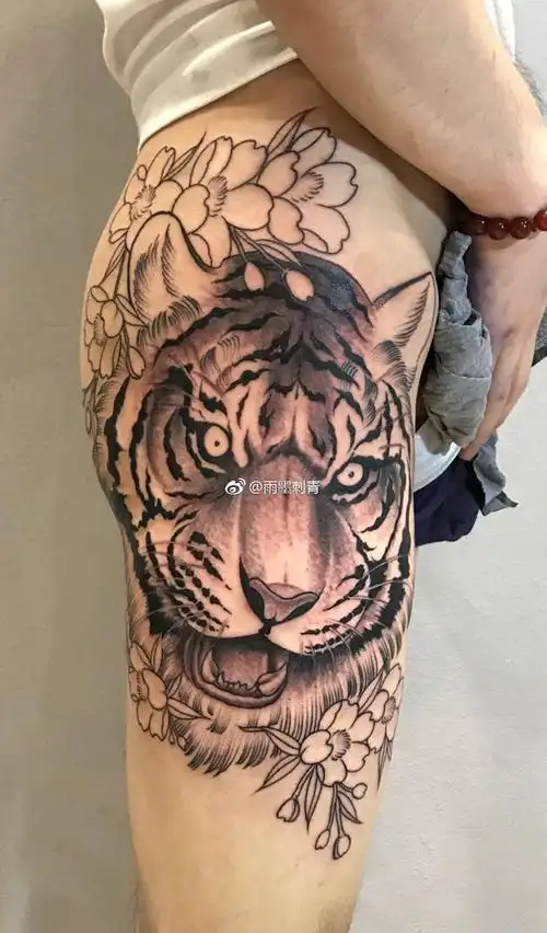 虎彩色待续纹身图片